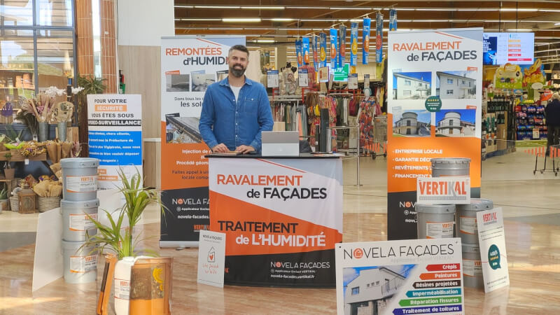 Novela Façades en exposition dans la galerie du Centre Commercial E.LECLERC GAILLAC