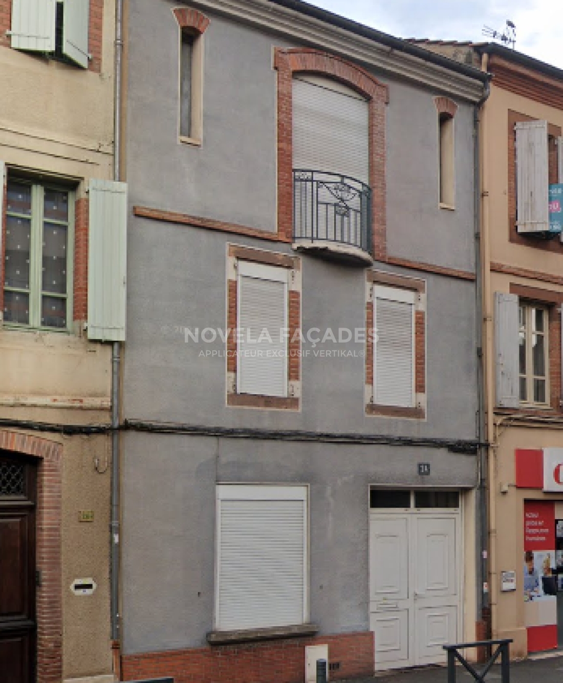 Novela Façades Gris Brique Balcon Fenêtres